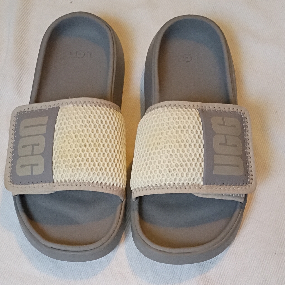 Ugg Youth Slide Sandals